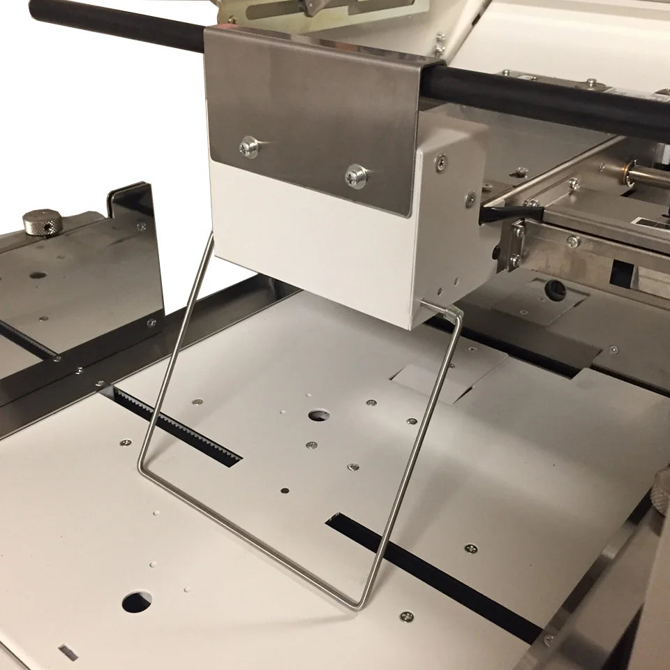 MBM 1800S paper folder belt feed system for smooth and high-speed paper feeding in print finishing
