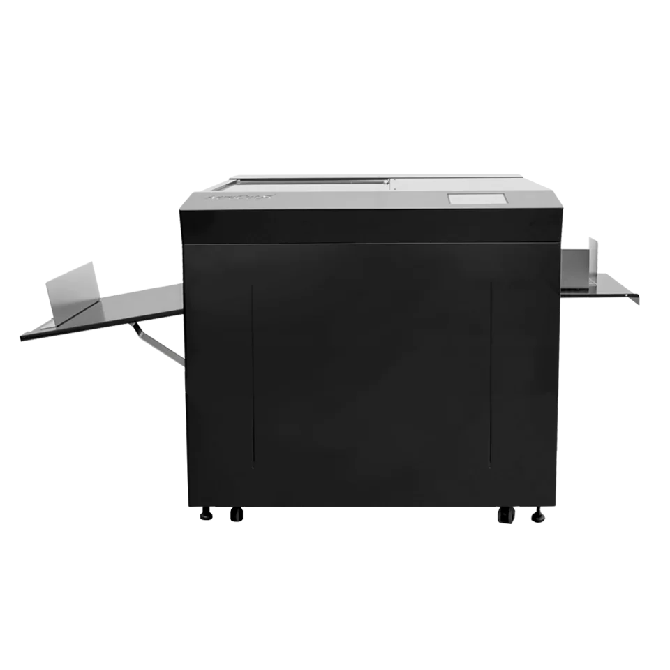 Morgana AeroCut X Pro digital finishing system with touchscreen interface, integrated conveyor, and Pinnacle InterTech Award 2021 badge.