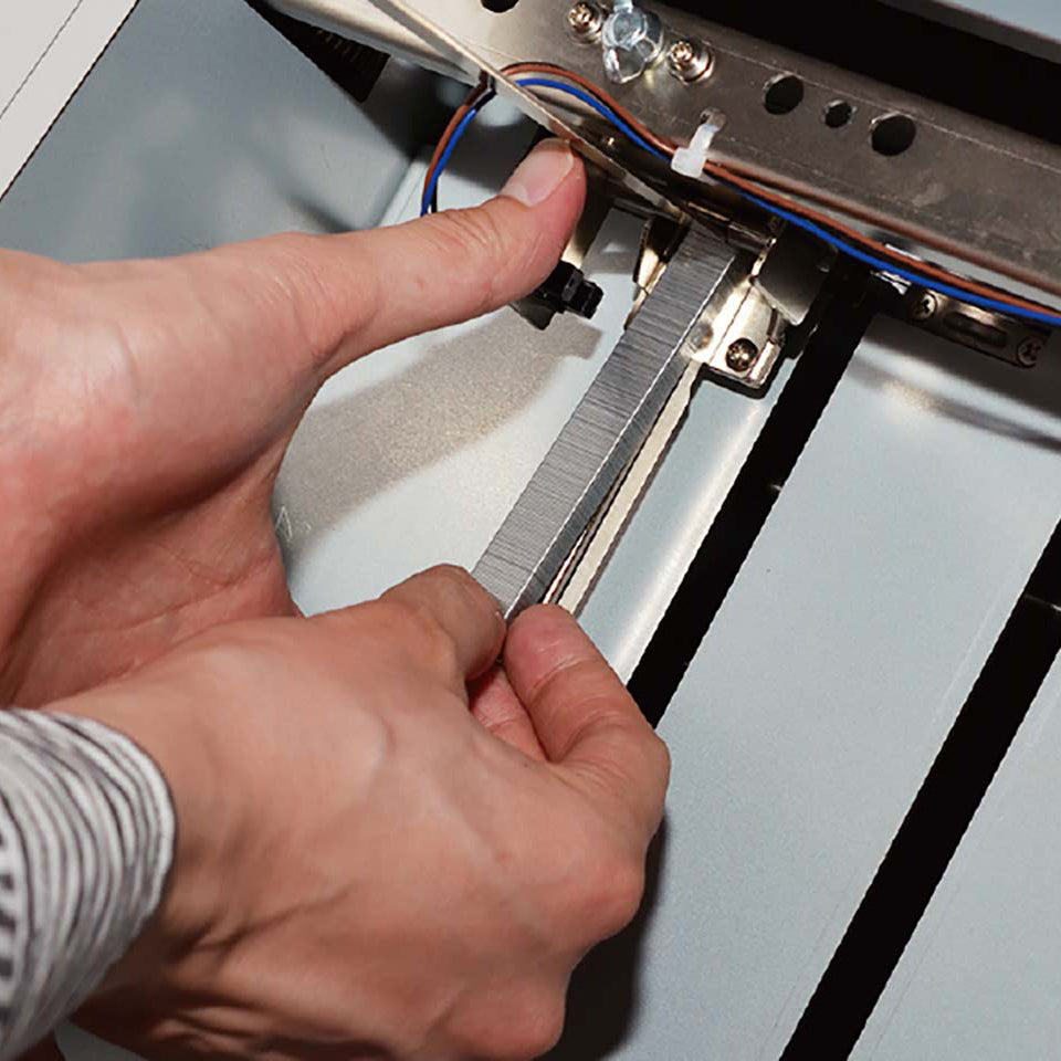 iBooklet Easy Staple Loading