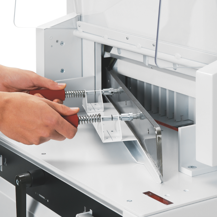 MBM Triumph 4815 18-5/8" Semi-Automatic Paper Cutter Blade Removal